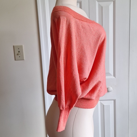 🎁Express Off-the-Shoulder Coral Sweater Size Small - Picture 7 of 9
